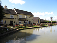 Grand Union Canal Stockton Blue Lias